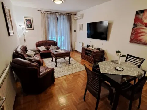 Izdavanje, dvosoban stan, 75m², Preko Morače, Podgorica - image 13
