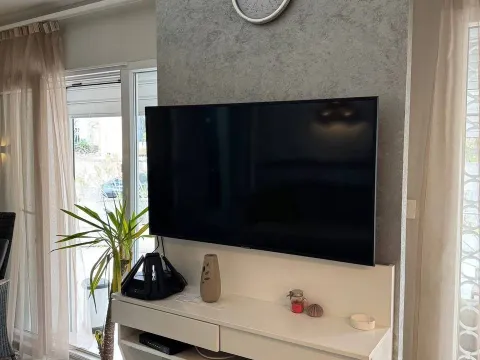 Rent, two bedroom apartment, 75m², Centar, Tivat - image 12