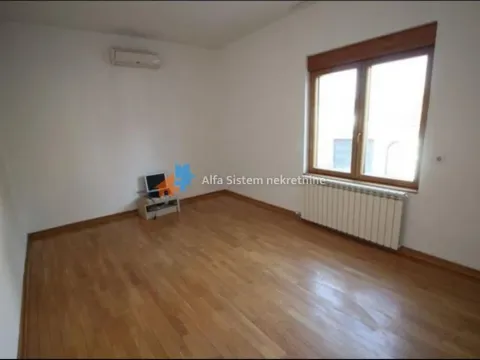 Izdavanje, kuća, 600m², Savski Venac, Beograd - image 27