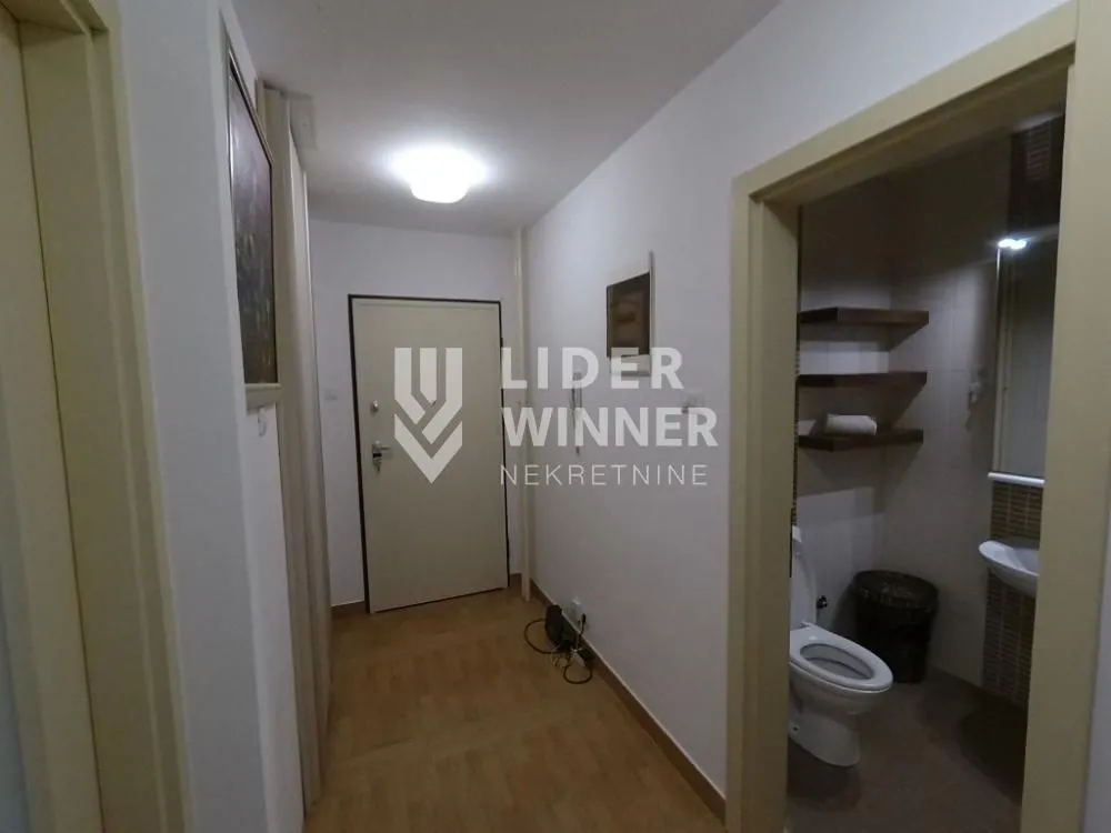 Rent, two bedroom apartment, 78m², Kalenić Pijaca, Vračar Sve Podlokacije