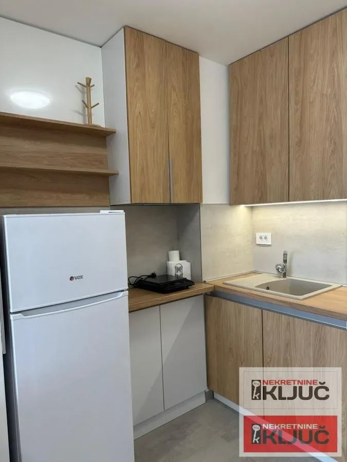 Izdavanje, jednosoban stan, 40m², Novo naselje, Novi Sad