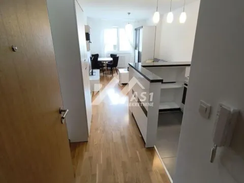 Izdavanje, jednosoban stan, 30m², Novi Sad Sve Podlokacije, Novi Sad - image 9