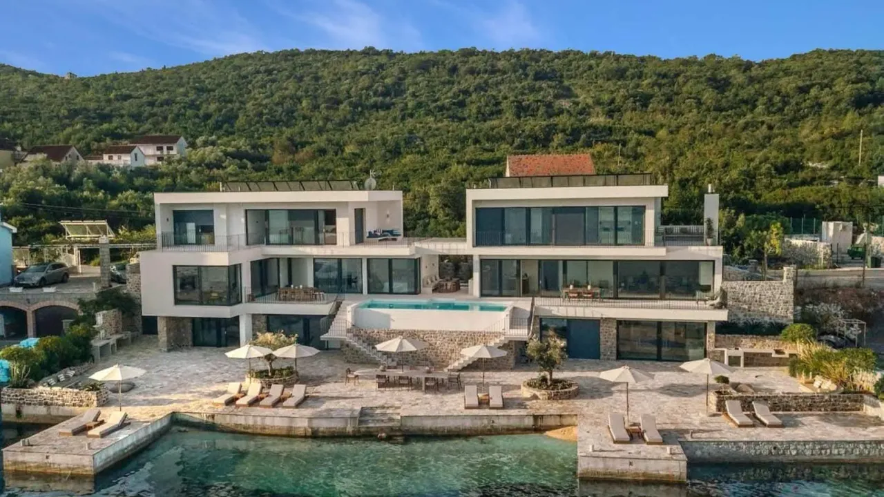 Sale, house, 676m², Đuraševići, Tivat