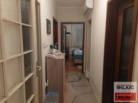 Prodaja, četvorosoban stan, 94m², Bulevar patrijarha Pavla, Novi Sad Sve Podlokacije - image 11