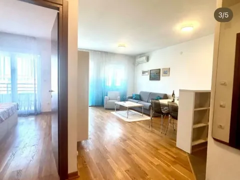 Rent, one bedroom apartment, 51m², City Kvart, Podgorica - image 3