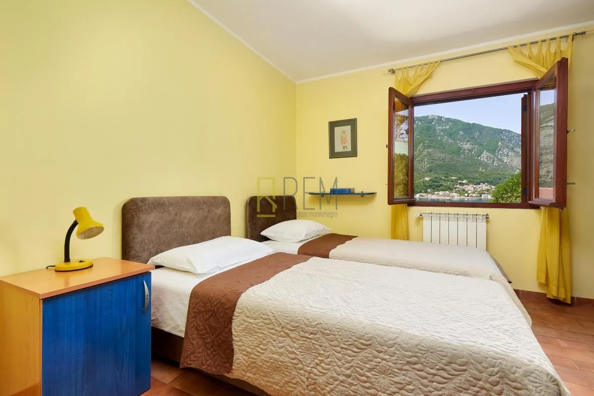 Prodaja, kuća, 120m², Dobrota, Kotor