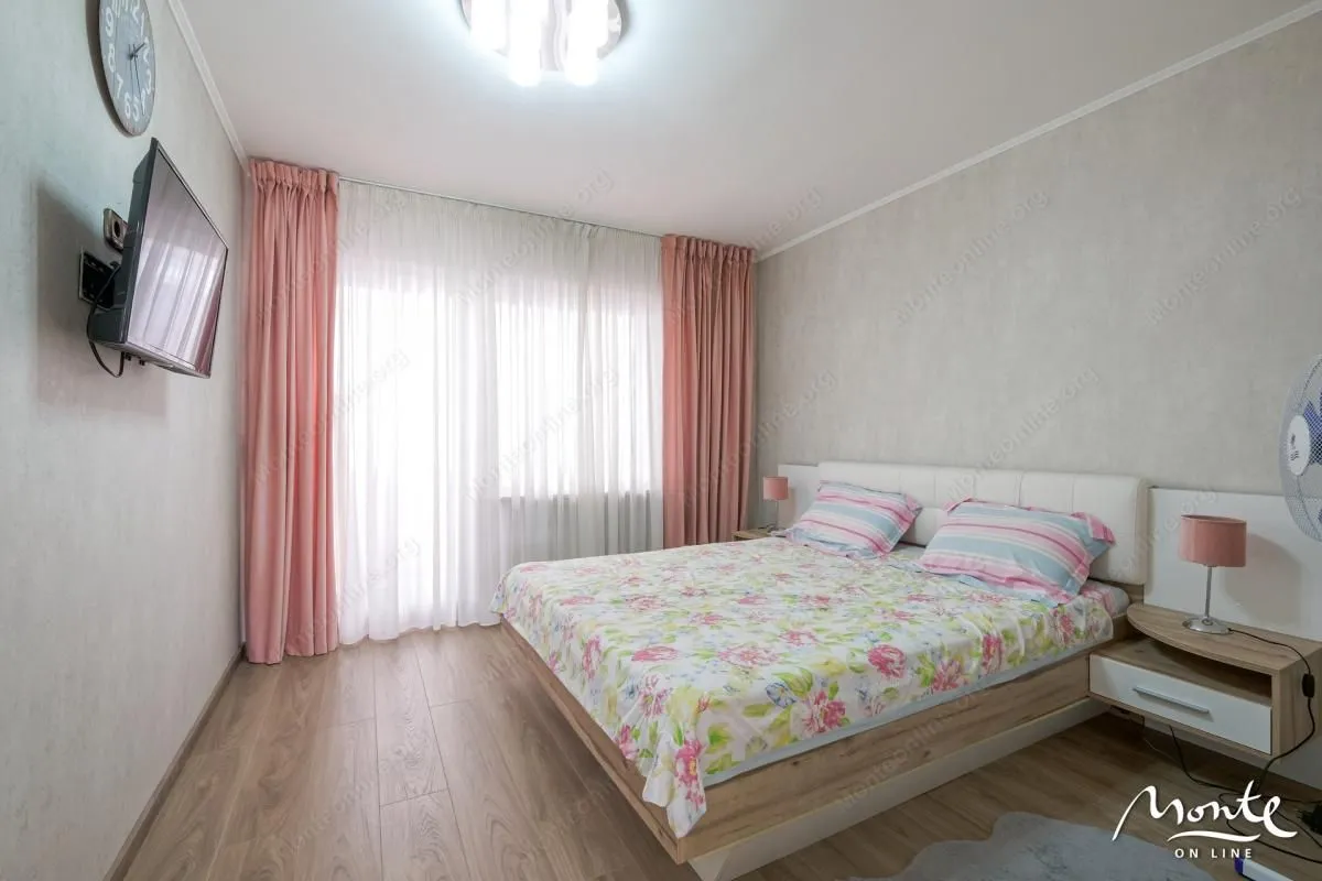 Prodaja, dvosoban stan, 110m², Centar, Tivat