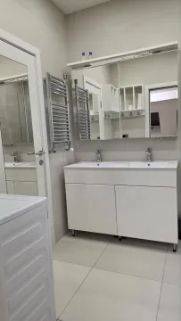 Izdavanje, trosoban stan, 130m², Bogoslovija, Palilula Sve Podlokacije - image 9