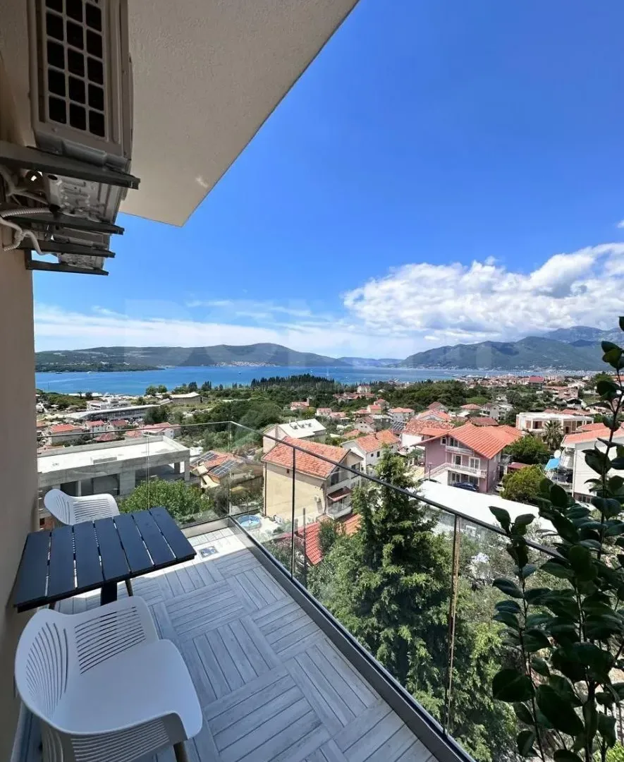 Rent, two bedroom apartment, 68m², Tivat, Crna Gora