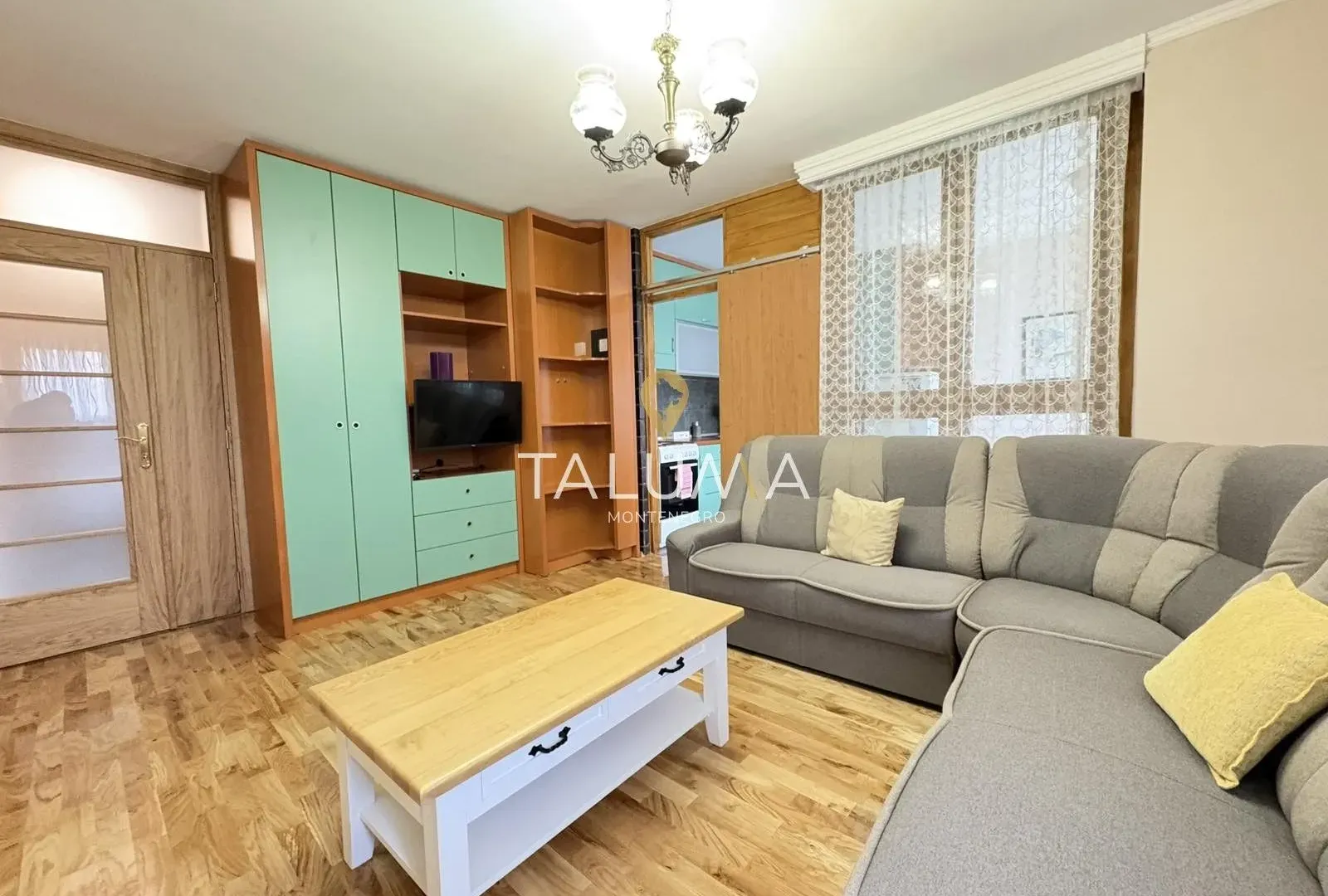 Izdavanje, jednosoban stan, 50m², Blok 5, Podgorica