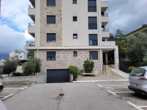 Prodaja, stan, 70m², Tivat, Crna Gora - image 2