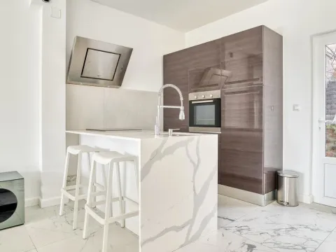 Sale, two bedroom apartment, 60m², Petrovac, Budva - image 7