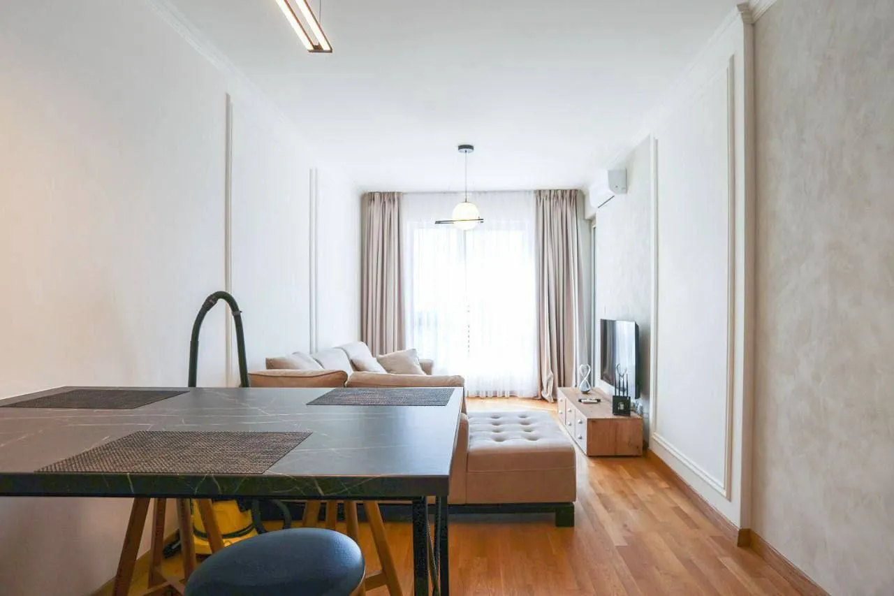 Rent, one bedroom apartment, 51m², Bečići, Budva
