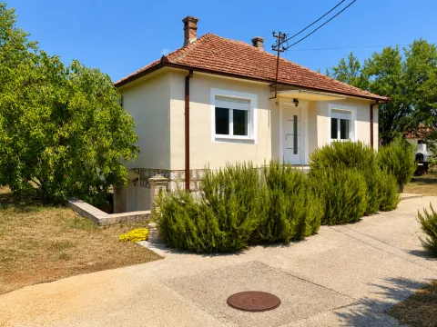Rent, house, 125m², Ibričevina, Podgorica - image 1