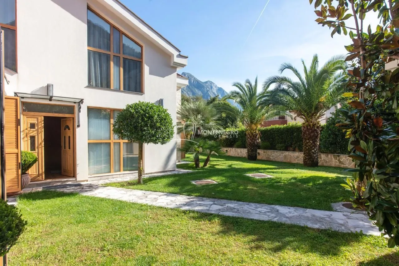 Sale, house, 186m², Orahovac, Kotor