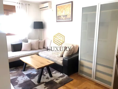 Prodaja, jednosoban stan, 44m², Stari Aerodrom, Podgorica - image 13