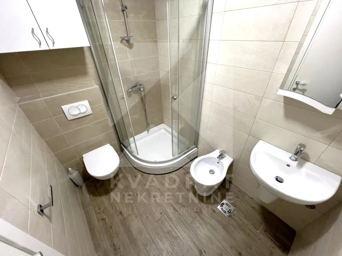 Rent, office space, 64m², City Kej, Podgorica