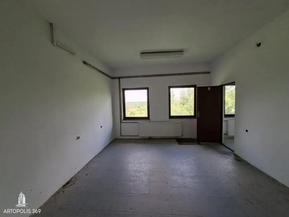 Prodaja, poslovni prostor, 600m², Centar, Leskovac