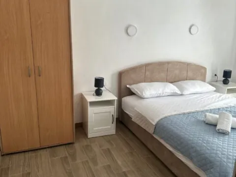 Rent, three bedroom apartment, 100m², Gradiošnica, Tivat - image 10