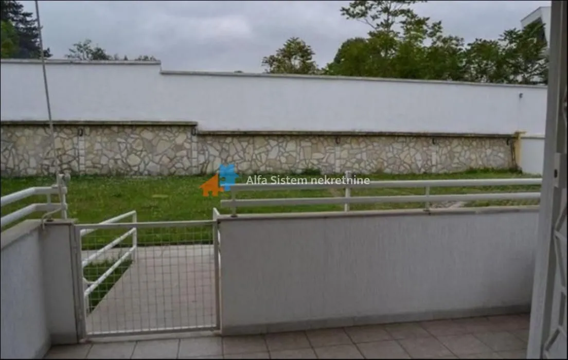 Rent, four bedroom apartment, 135m², Savski Venac, Beograd