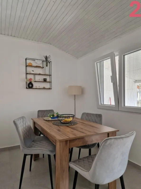 Prodaja, trosoban stan, 122m², Šušanj, Bar