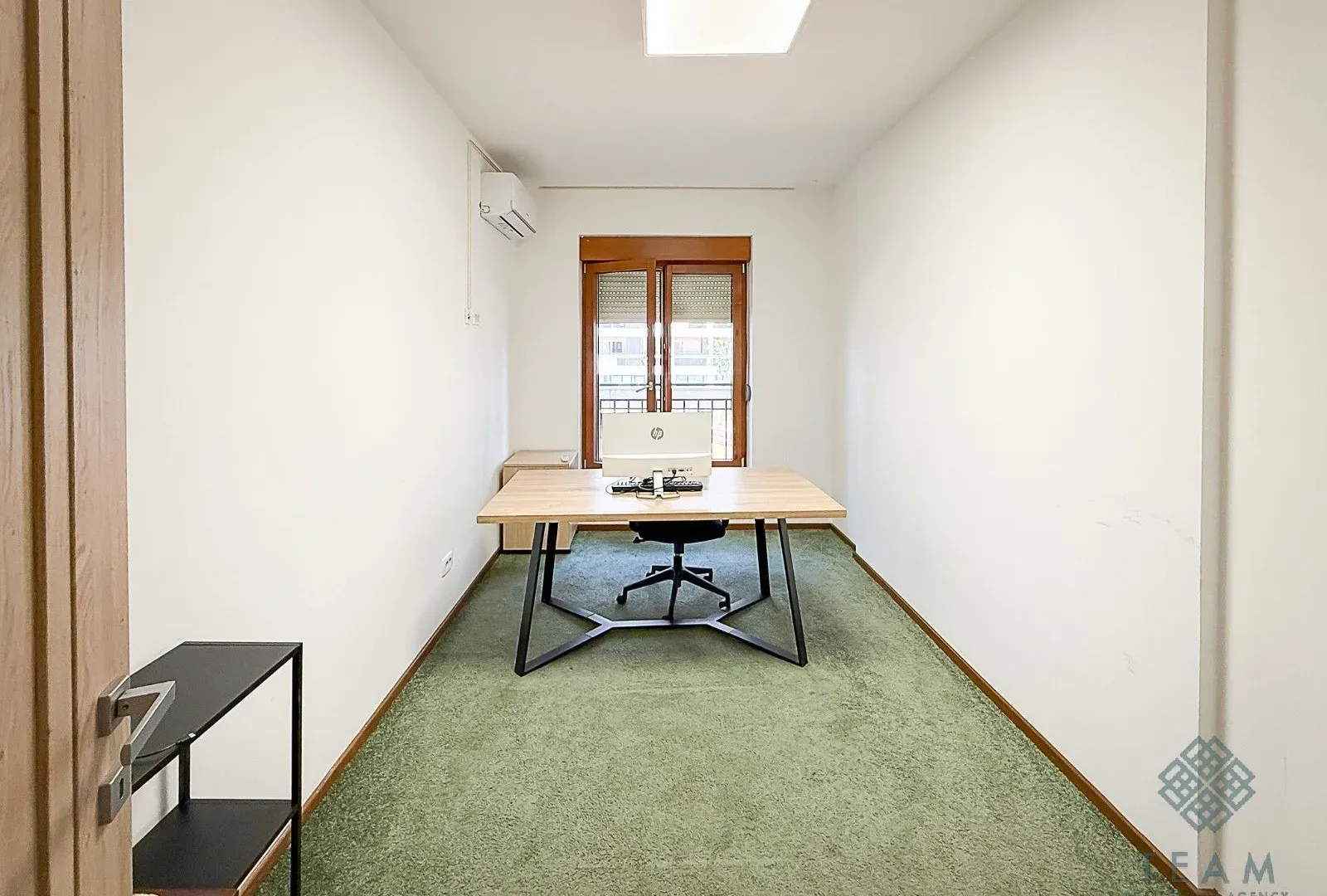 Rent, office space, 78m², Master Kvart, Podgorica