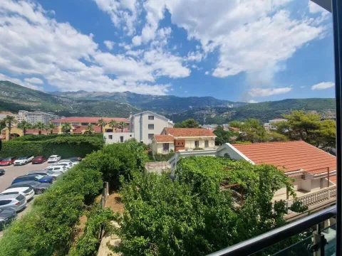 Rent, two bedroom apartment, 81m², Budva, Crna Gora - image 2
