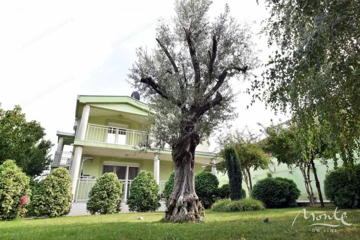 Prodaja, kuća, 175m², Podgorica, Crna Gora