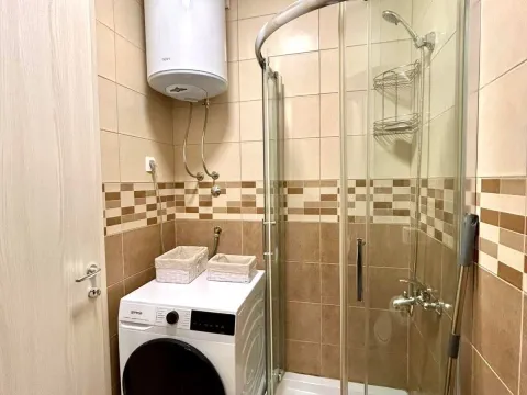 Izdavanje, dvosoban stan, 45m², Ljubović, Podgorica - image 8