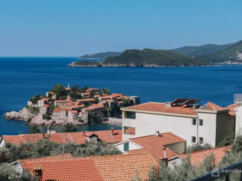 Sale, four bedroom apartment, 82m², Sveti Stefan, Budva - image 4