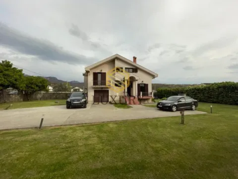 Prodaja, kuća, 200m², Zlatica, Podgorica - image 3