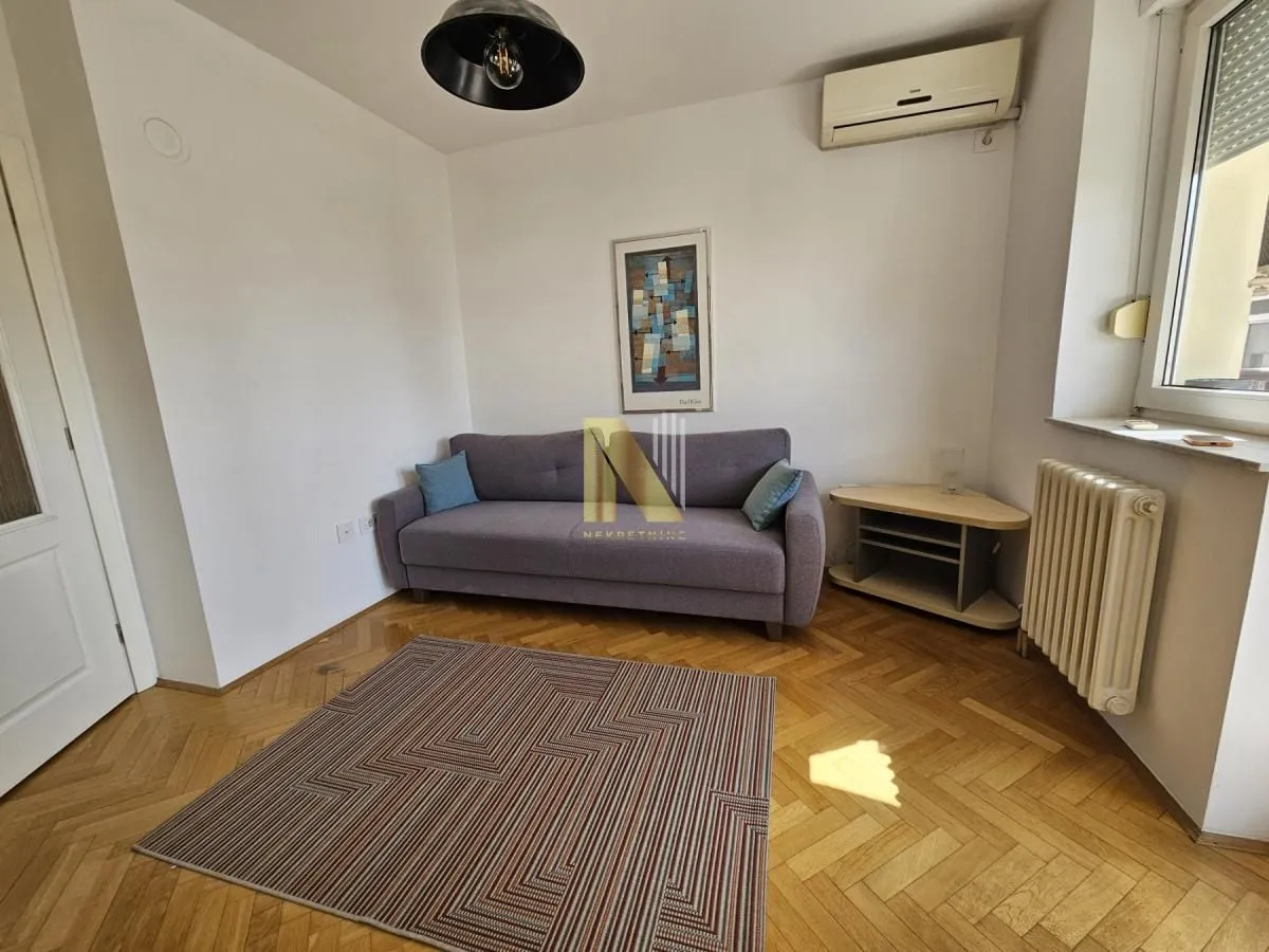 Izdavanje, garsonjera, 33m², Centar, Novi Sad