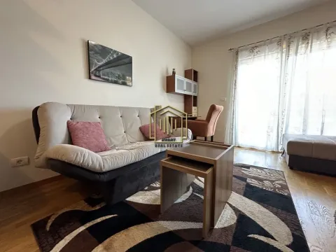 Izdavanje, stan, 30m², City Kvart, Podgorica - image 1