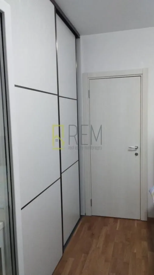 Rent, one bedroom apartment, 49m², Stari Aerodrom, Podgorica