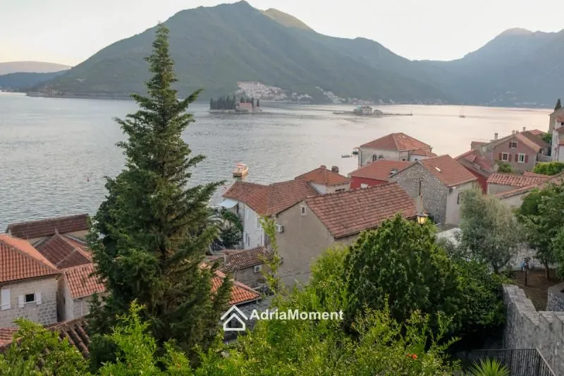 Prodaja, kuća, 285m², Perast, Kotor