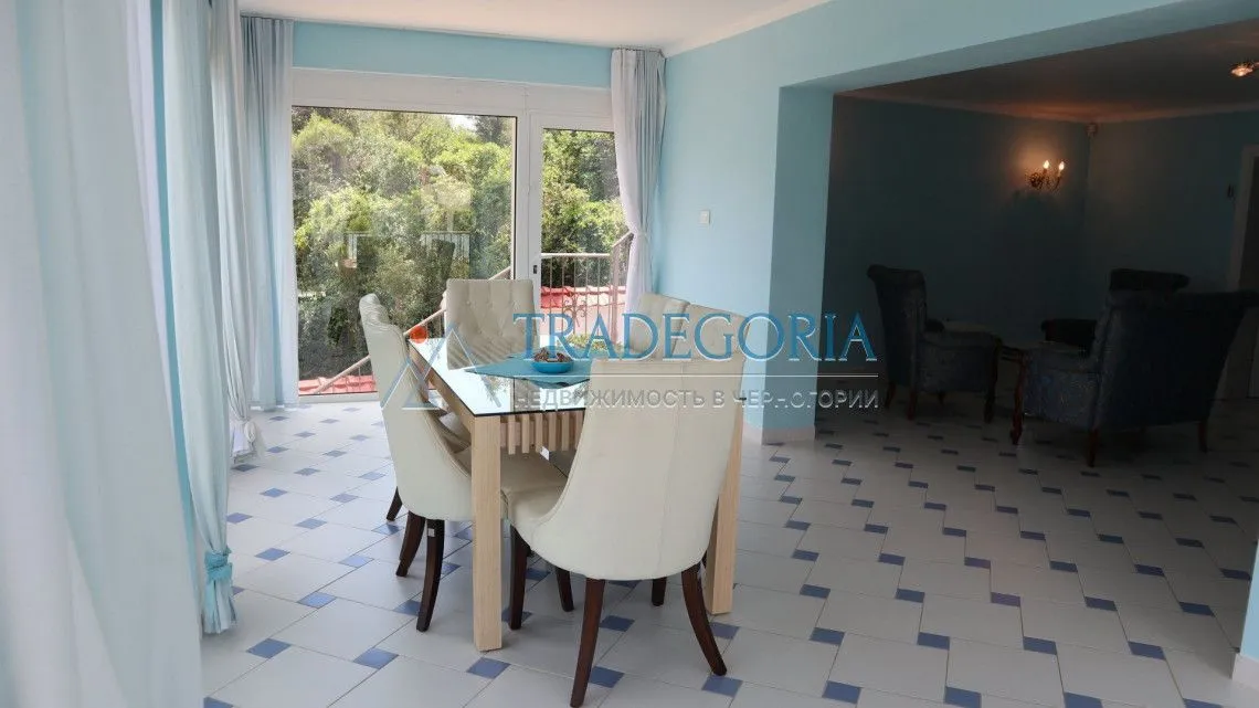 Prodaja, kuća, 224m², Krašići, Tivat