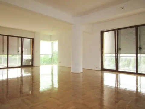 Prodaja, dvosoban stan, 138m², Preko Morače, Podgorica