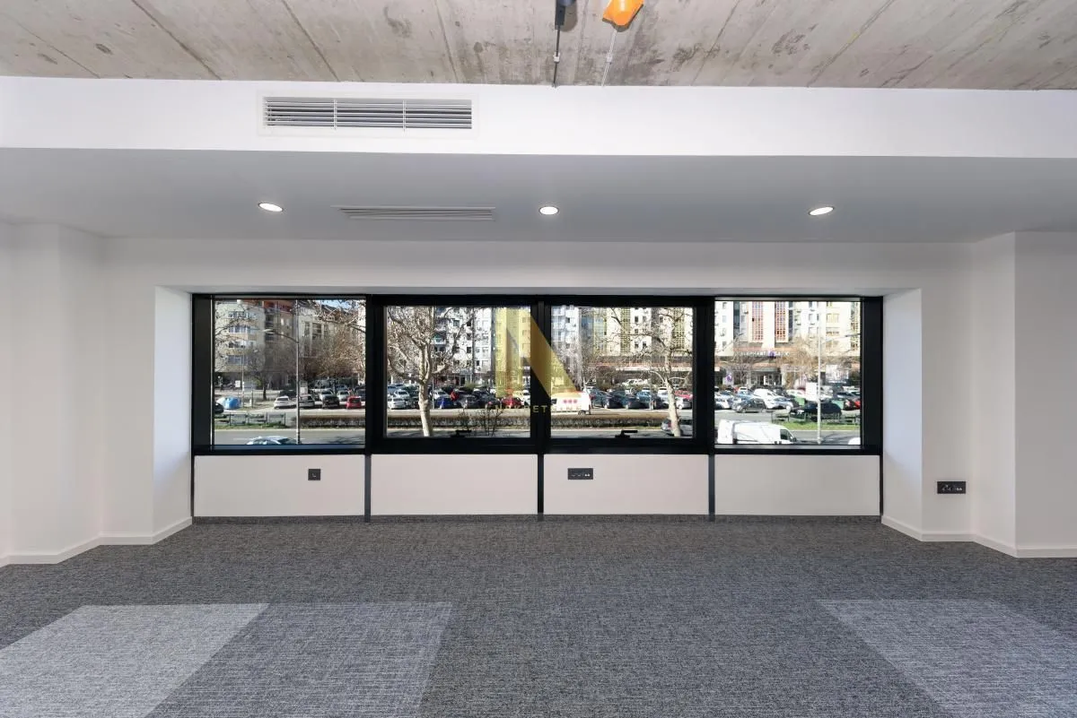 Rent, office space, 279m², Bulevar Oslobodjenja, Novi Sad Sve Podlokacije