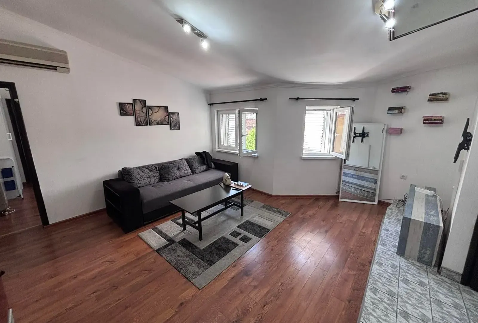 Sale, two bedroom apartment, 46m², Stari Grad, Beograd