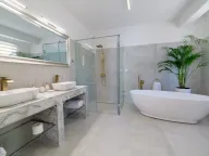 Izdavanje, kuća, 315m², Tivat, Crna Gora - image 12