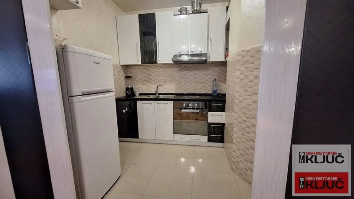 Prodaja, trosoban stan, 108m², Bulevar Evrope, Novi Sad Sve Podlokacije