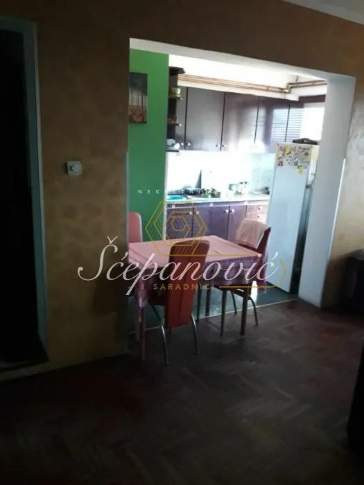 Prodaja, trosoban stan, 86m², Centar, Novi Sad