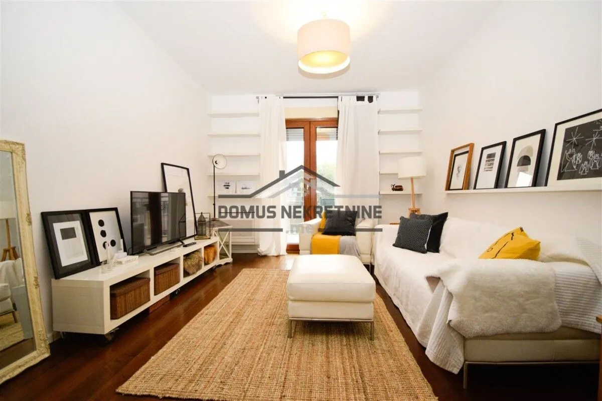 Rent, two bedroom apartment, 75m², Gorica C, Podgorica