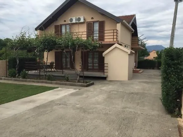 Sale, house, 186m², Donja Gorica, Podgorica