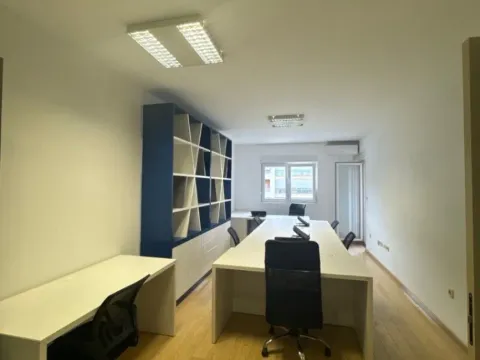 Izdavanje, dvosoban stan, 74m², City Kvart, Podgorica - image 3