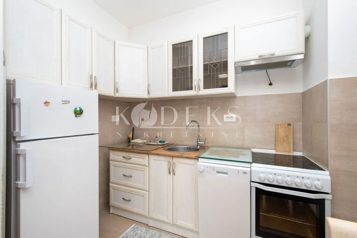 Rent, one bedroom apartment, 42m², City Kej, Podgorica
