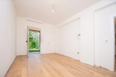 Sale, one bedroom apartment, 95m², Stoliv, Kotor - image 2