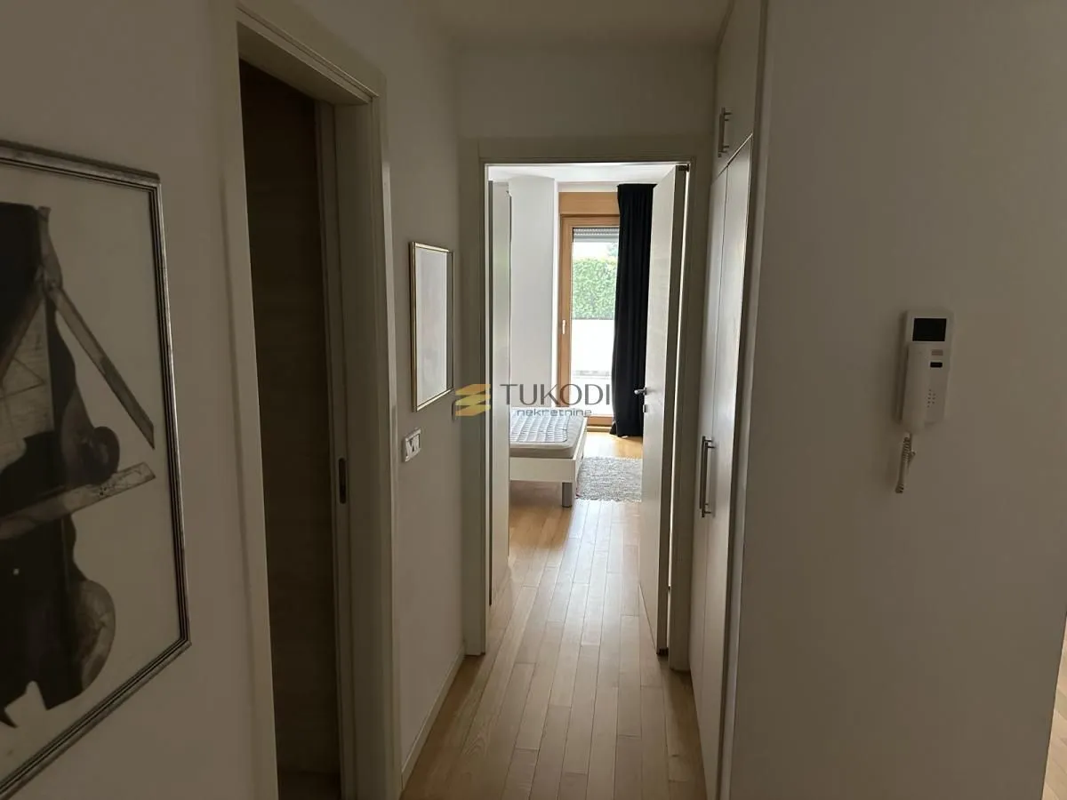 Izdavanje, dvosoban stan, 65m², Novi Beograd Blok 67, Novi Beograd Sve Podlokacije