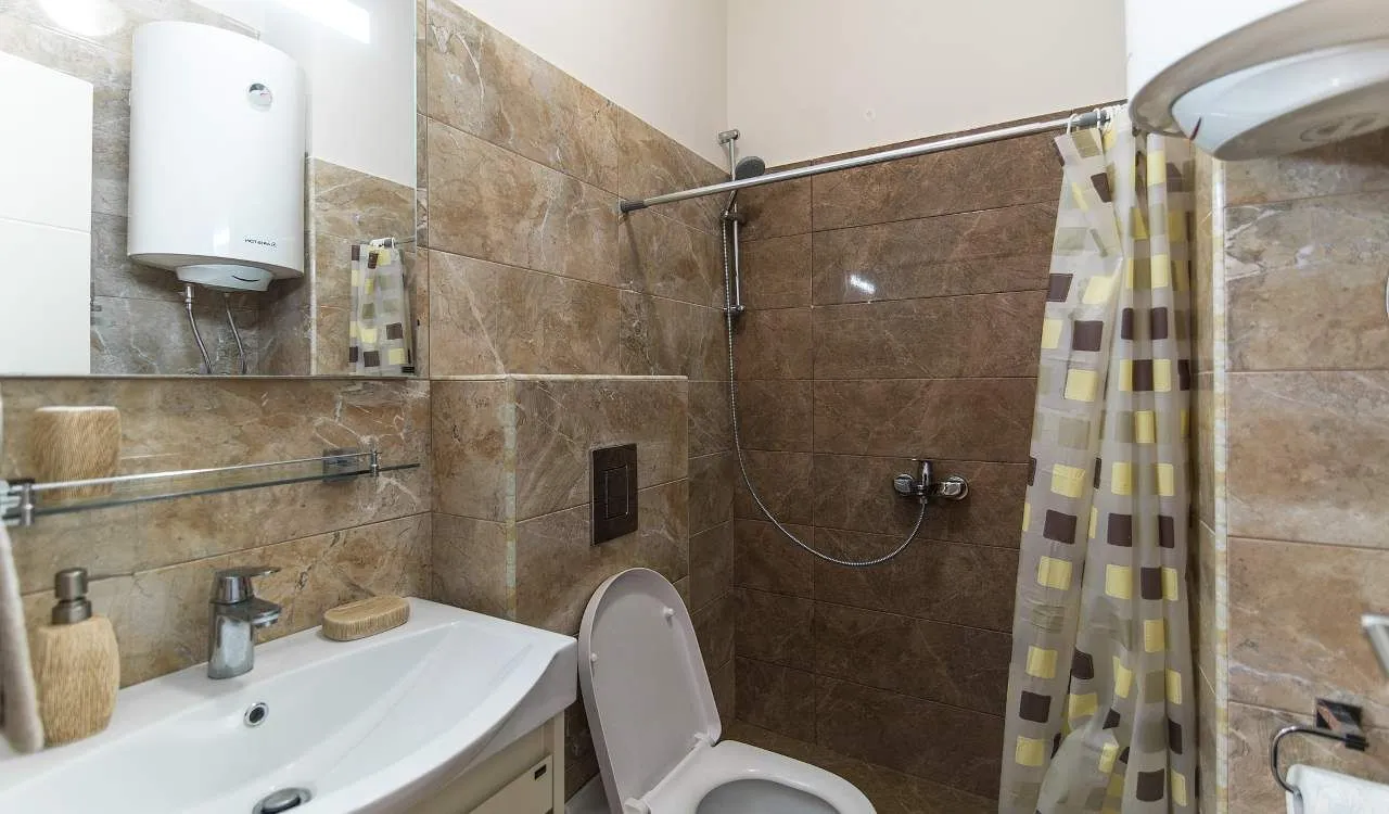 Prodaja, trosoban stan, 189m², Zavala, Budva