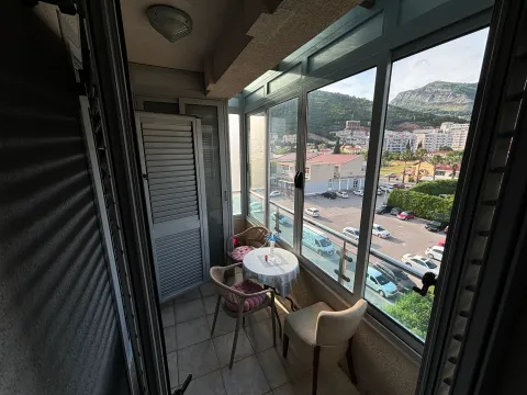 Izdavanje, dvosoban stan, 85m², Centar, Budva - image 12